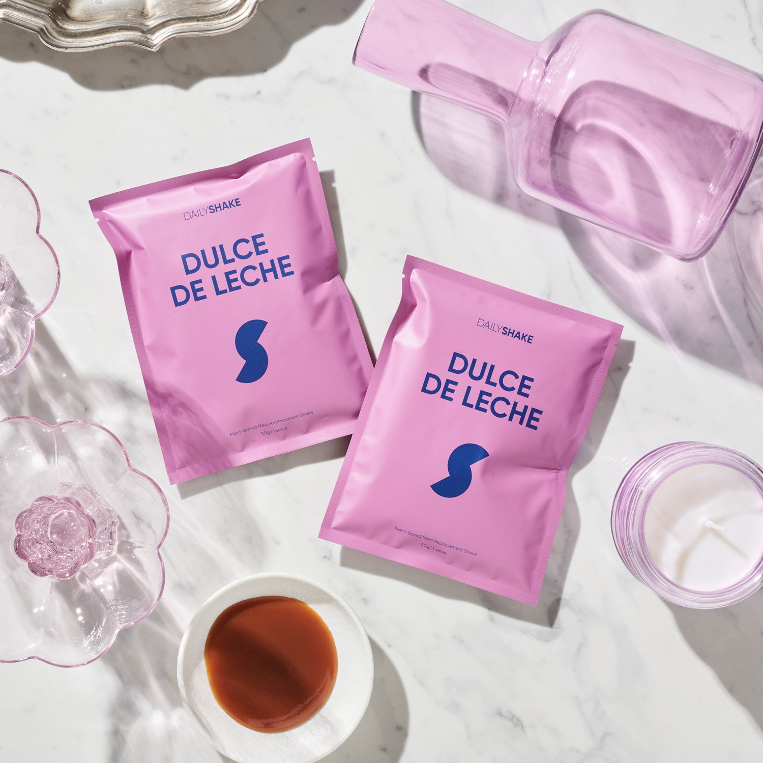 Dulce De Leche Daily Shake sachets with caramel ingredients