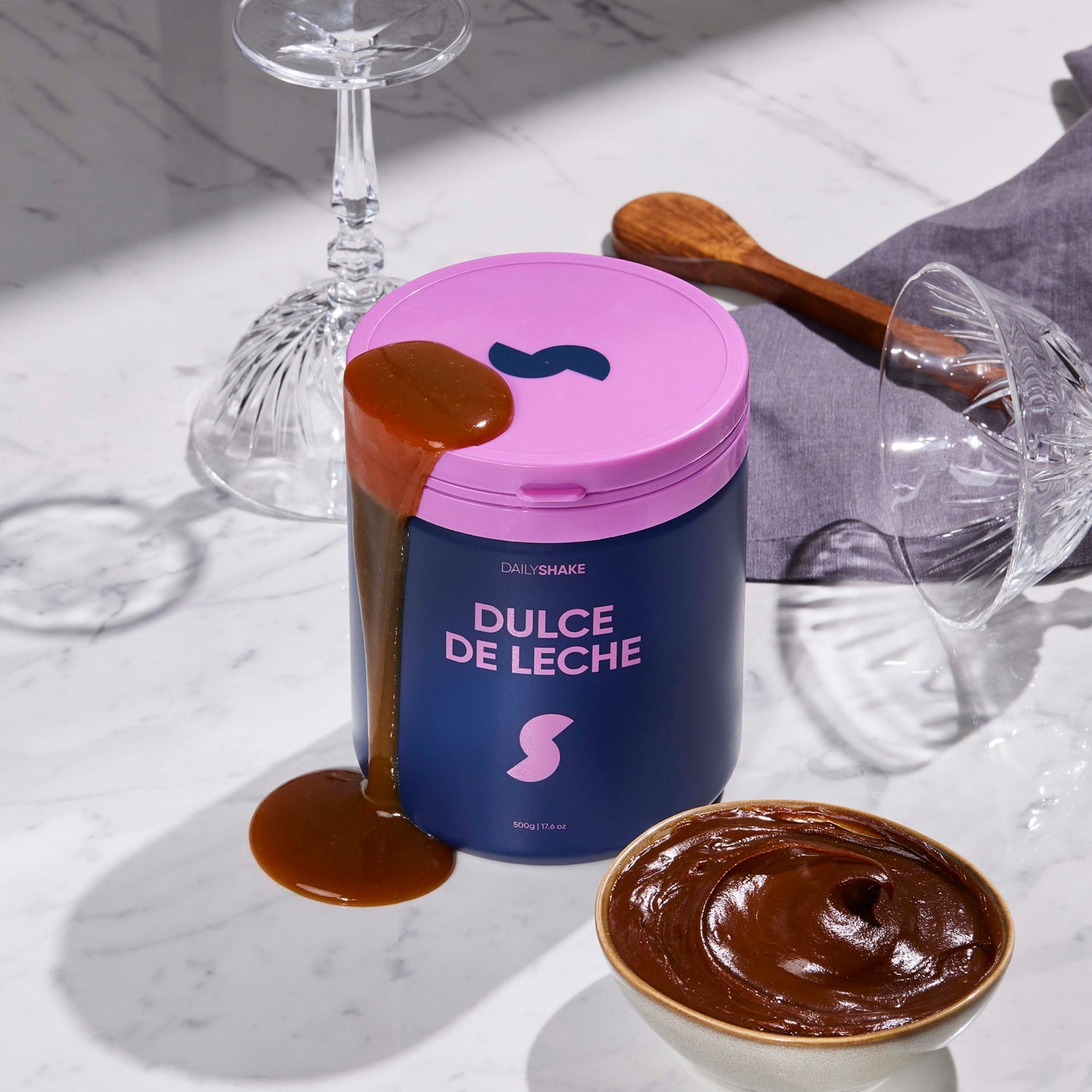 Dulce De Leche Daily Shake jar with caramel ingredients